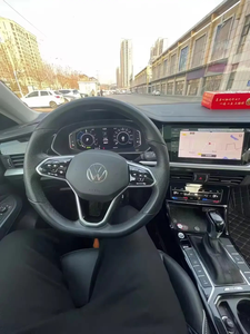 Volkswagen Passat V1W 2024 Híbrido 1.4L 430PHEV Versión de Lujo, 75001-100000 Millas, Volante a la Izquierda, Asientos de Cuero, Cámara Trasera, Pantalla Táctil - Product Image 3