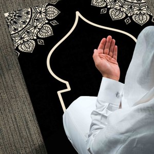 Tapis de prière élégant beige mandala noir : Tapis de culte islamique, avec tapis moelleux à poils longs - Product Image 4