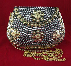 Fête porter pochette en métal fête pochette pour femmes sac de soirée en résine au meilleur prix. - Product Image 1