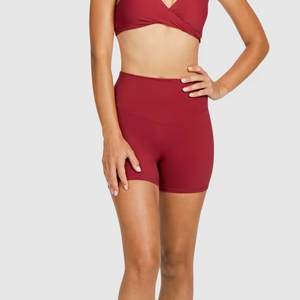 Pantalones cortos de fitness para mujer hechos a medida de alta calidad, cintura elástica, diseños únicos, transpirables y ligeros - Product Image 3