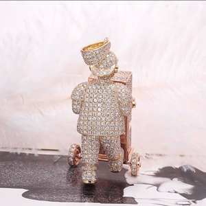 Elegante Dije de Plata 925 con Baño de Oro de 14K y Moissanita de Corte Brillante, Diseño de Lujo para Bodas, Aniversarios y Fiestas - Product Image 6