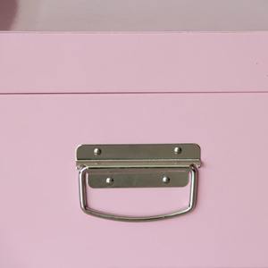 กล่องเก็บของโลหะสีชมพูและสีฟ้าอ่อน พร้อมอุปกรณ์ล็อคสีเงิน - Product Image 6