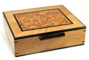 Caja de Madera Maciza Pulida Multiusos, Ecológica, para Regalos y Joyas, Decoración del Hogar y Decoración Navideña - Product Image 4