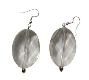 Boucles d'oreilles en perles de résine, design artisanal, bijoux pour femmes, tendance, aspect brillant - Product Image 3