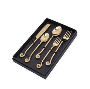 Juego de Cubiertos Moderno de Cinco Piezas de Acero Inoxidable con Acabado Espejo y Borde Dentado, Apto para Lavavajillas, Elegante Vajilla para el Hogar - Product Image 1