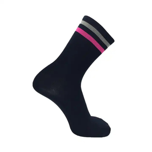 2025 Pakistan Fabrication Meilleure Qualité Hommes Chaussettes Personnalisées Solide Couleur Chaussettes pour Hommes Prix Pas Cher Chaussettes ODM Service - Product Image 3