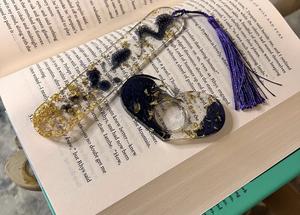 Support de page de livre en résine, poignée pour les doigts, accessoire de lecture durable et confortable, parfait pour les livres, les documents d'étude, les journaux et les romans - Product Image 5