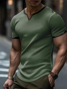 T-shirt décontracté à motif patchwork pour hommes, col en V, couleur unie gaufrée, manches courtes, coupe ample en polyester/coton - Product Image 4