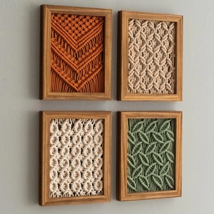 Décoration murale en macramé avec cadre en bois élégant, décoration murale artisanale pour la maison, salon et exposition de célébrations, en provenance d'Inde - Product Image 4