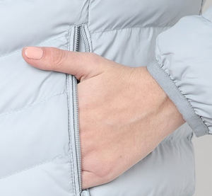 Veste matelassée pour femmes fabriquée sur mesure Streetwear chaud matelassé mode d'hiver OEM usine fabricant fournisseur - Product Image 4