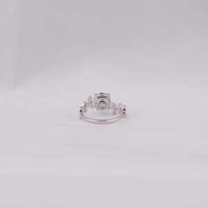 แหวนหมั้นชุบทอง14K แหวนแฟนซีสีเขียวทรงกลมลายดอกไม้ทันสมัยสำหรับผู้หญิง - Product Image 3