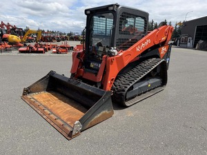 Chargeuse compacte sur chenilles Kubota SVL97-2 2024, modèle premium, pour les travaux de construction les plus difficiles, l'agriculture et la manutention de matériaux. - Product Image 3