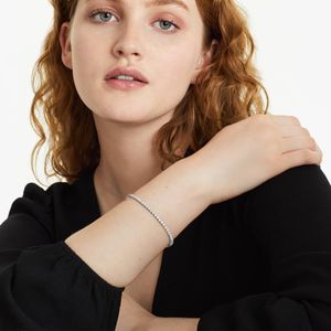 Bracelet tennis en or 14 carats avec accent de diamant de laboratoire à quatre griffes - Product Image 2