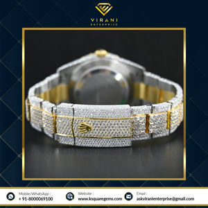 Suministro directo de fábrica de reloj de diamante helado de bajo precio Pantalla analógica de acero inoxidable Moissanite VVS Clarity Nuevo estilo de moda - Product Image 4