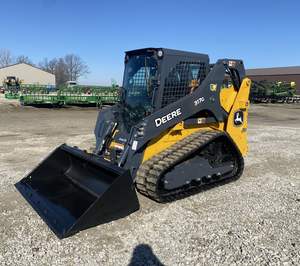NOUVEAU 2025 pour John Deere 319D Bulldozer - Hydraulique Diesel - 65 CV - Cabine fermée avec chauffage/climatisation - Radio avec Bluetooth - Caméra de recul - Pompe - Product Image 1