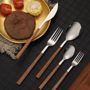 Vente chaude de couverts en acier inoxydable argenté avec manche carré en bois pour la maison et les hôtels Vaisselle de table Ensembles de couverts - Product Image 1