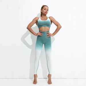 Vêtements de fitness de haute qualité pour femmes ensemble de yoga deux pièces personnalisé tailles XS XL respirant élastique sans manches conception solide grande taille - Product Image 2