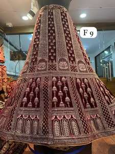 Ensemble Lehenga en velours élégant avec dupatta en tulle souple de 2,5 m, broderie lourde, vêtements indiens et pakistanais pour les fêtes, vente en gros, ethnique - Product Image 6