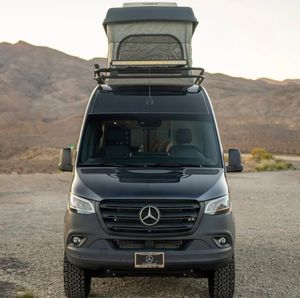 Premium 2020 Merce-des-Be-nz Sprinter 3500XD Tiffin Wayfarer 25QW Motorhome ~12,700 Miles, Turbodiesel V6 Power. - Product Image 3