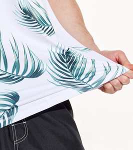 T-shirt de compression anti-éruptions cutanées pour hommes et femmes |   Vêtements de sport en polyester et nylon, séchage rapide, protection UV |   Rashguards personnalisés pour MMA, surf et gym - Product Image 5