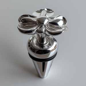 El tapón de botella de vino personalizado dorado pulido Metal duradero grabado detalles intrincados con color y logotipo personalizados - Product Image 2