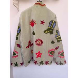 Velvet Embroidered <b>Reversible</b> Mandarin Collar <b>Jacket</b> Side Pockets for Ladies Pistachio Quilted Varsity Boho Styles One Size - Product Image 2