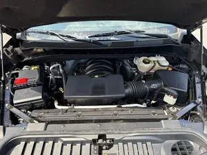 เชฟโรเลต ซิลเวอราโด 1500 RST ปี 2022 รถกระบะ เครื่องยนต์เทอร์โบ เกียร์อัตโนมัติ/ธรรมดา ภายในสีอ่อน เบาะหนัง พวงมาลัยขวา ล้อแม็ก R20 เครื่องยนต์ 4 ลิตร - Product Image 6