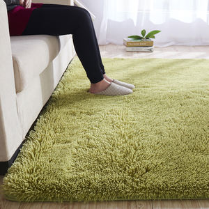 พรมขนฟูสไตล์โบฮีเมียนแบบสั่งทำพิเศษ ความหนา 5-6 มม. ผลิตจากไหมและขนสัตว์ ให้สัมผัสนุ่มฟู สีสันสดใส เหมาะสำหรับตกแต่งบ้านสไตล์ผสมผสานอย่างมีสไตล์ ด้วยเทคนิคการทอแบบ Tufted - Product Image 2