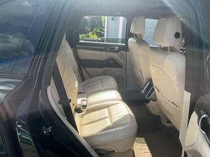 รถ Porsche Cayenne ปี 2014 สภาพดีเยี่ยม ราคาสุดคุ้ม พร้อมส่ง - Product Image 3