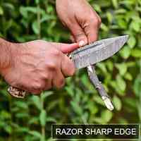 Couteau de chasse de haute qualité au meilleur prix, lame en acier Damas, manche en corne de cerf, couteau de survie pour le camping en plein air