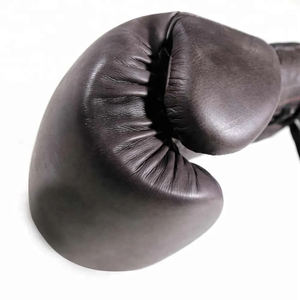 Top Selling 10oz Cowhide Professional Boxing Gloves High Quality Custom Logo Unique PVC Lace-Up PU Leather Design Sizes 8oz - Product Image 4