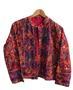 Veste Femme Bohème Ethnique Fait Main Veste Vintage Indien Boho Coton Veste Vintage Manteau Cadeau Indien Usine Prix Femmes Manteau - Product Image 1