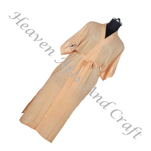 KL007 Kimono de seda Vintage hecho a mano, hermosa bata larga con bolsillos y cinturón para ropa de dormir - Product Image 1