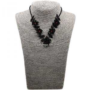 İğne Oyası Yıldız Kolye Siyah Renkli Moda Pendentifs et breloques - Product Image 1