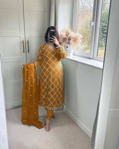 DESEABLE FANCY FAUX GEORGETTE SECUENCIA BORDADA TRABAJO TOP Y PENT CON VESTIDOS INDIOS Y PAKISTANI DUPATTA - Product Image 1