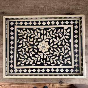 Plateau rond de luxe en incrustation de nacre pour restaurant servant plateau en incrustation de nacre avec logo personnalisé pour un look premium - Product Image 4