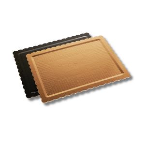 Base para Pastel Rectangular Desechable Laminada con Borde Corrugado, Negra y Dorada, Diferentes Tamaños Disponibles, Personalización Disponible - Product Image 1