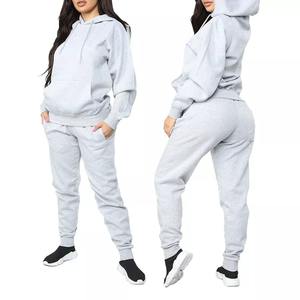 Conjunto de 2 piezas morado al por mayor, sudadera y pantalones de chándal con logotipo personalizado para mujer, chándal para correr, sudadera Lisa a granel en blanco y pantalones de chándal - Product Image 5