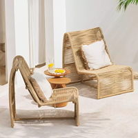 Fauteuil de salon moderne en aluminium pour patio, fauteuil d'appoint contemporain en rotin PE résistant aux intempéries, idéal pour l'extérieur, les piscines et les jardins.