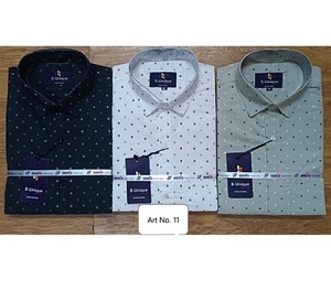 เสื้อเชิ้ตผ้าฝ้ายลายตารางสำหรับผู้ชายทรงลำลองทรงเสน่ห์และทันสมัยสำหรับสวมใส่ทุกวันจากอินเดีย - Product Image 2