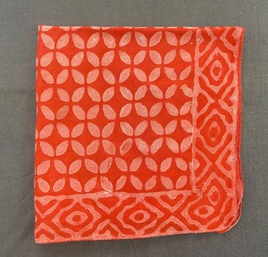 Pañuelo de Cuello de Algodón con Estampado Paisley Naranja Hecho a Mano - Product Image 3