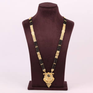 Mangalsutra chapado en oro, temporada de bodas, mujeres tradicionales, Mangalsutra con colgante, cobre y latón chapado en oro laminado - Product Image 1