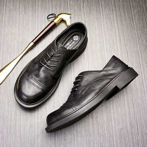 Chaussures mocassins en cuir de veau avec détails cousus à la main et soutien de la voûte plantaire, chaussures de ville pour hommes - Product Image 1