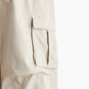 Vente en gros de pantalons cargo décontractés en toile pour hommes, coupe ample, taille moyenne, motif droit de haute qualité, légers - Product Image 3