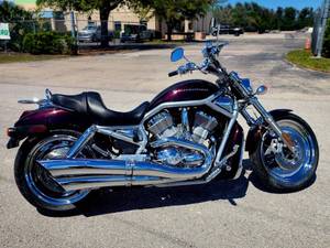 Motocyclette Harley-Davidson V-Rod d'occasion à bas prix, modèle 2005, à vendre - Product Image 4
