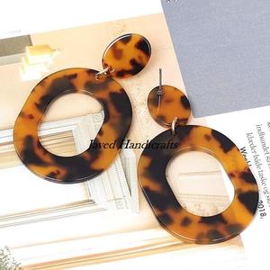 Luxury Best Quality <b>Resin</b> Earrings With Acrylic Statement Pendant Customized Design Colorful India Featuring Pearl Main <b>Stone</b> - Product Image 4