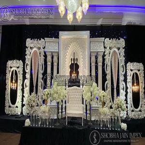 การตั้งค่าเวทีต้อนรับงานแต่งงานที่ทันสมัย - Product Image 1