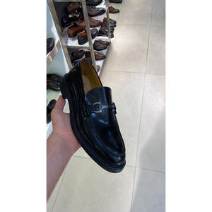 Zapatos de piel auténtica de vaca para hombre, material de alta calidad para una comodidad duradera - Product Image 1