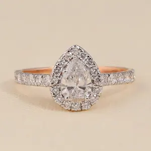 Anillo de Compromiso con Diamante Cultivado en Laboratorio con Banda Pavé y Halo de Pera - Plata de Ley y Oro, Claridad VS1, Colección de Anillos de Diamantes Elegantes - Product Image 6