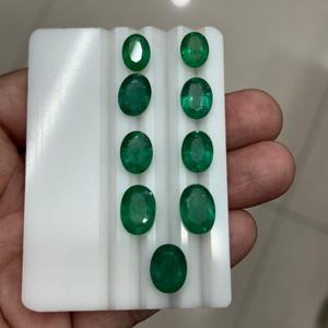 Collar de tamaño libre con hermoso diseño de piedras preciosas de Esmeralda zambiana natural Cristal verde Forma de corazón Corte ovalado - Product Image 3